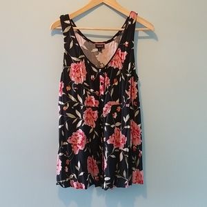 EUC Torrid Button-Front Floral Top